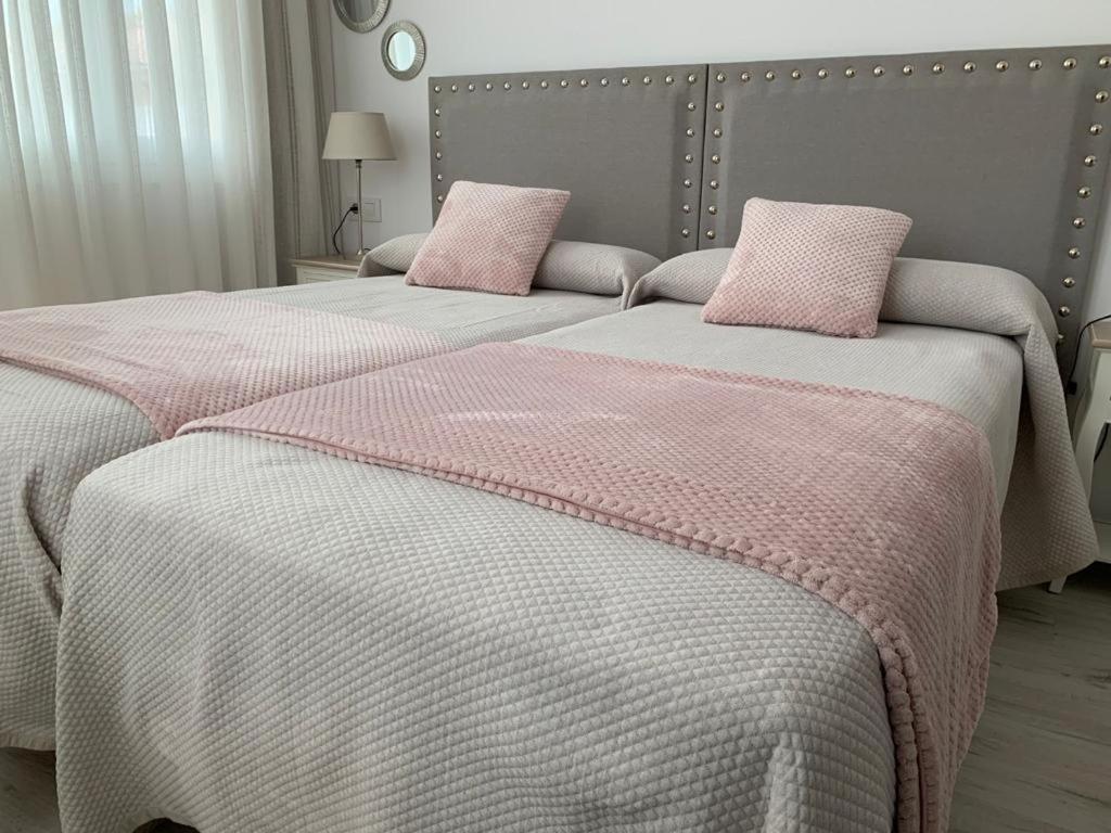 Apartamento Los Arcos ยาเนส ภายนอก รูปภาพ